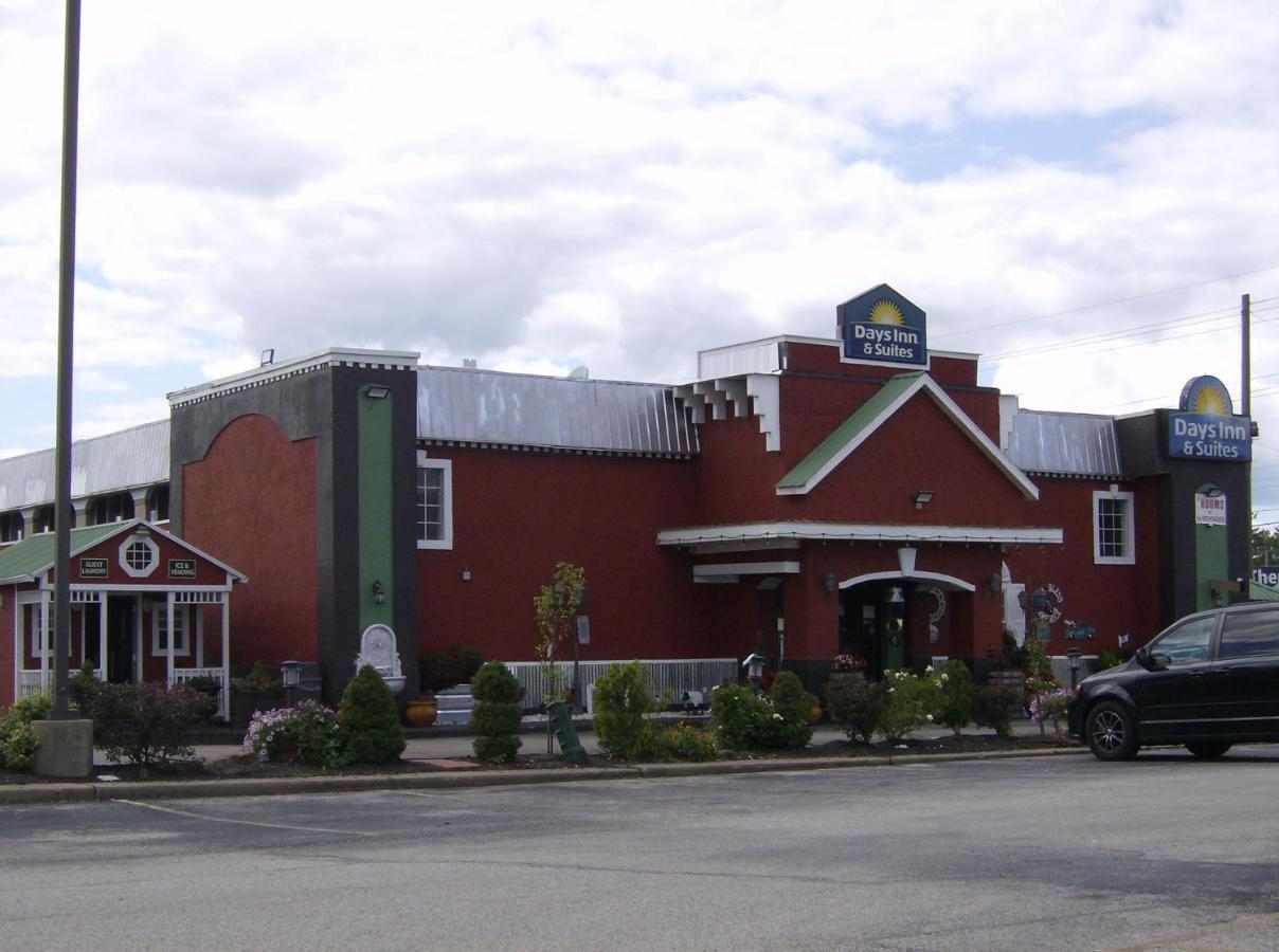 Days Inn & Suites By Wyndham Terre Haute Exterior foto